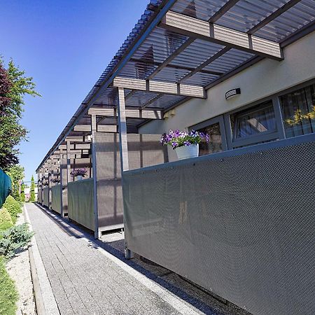 Aurora Ustka-Przewloka Aparthotel Екстериор снимка
