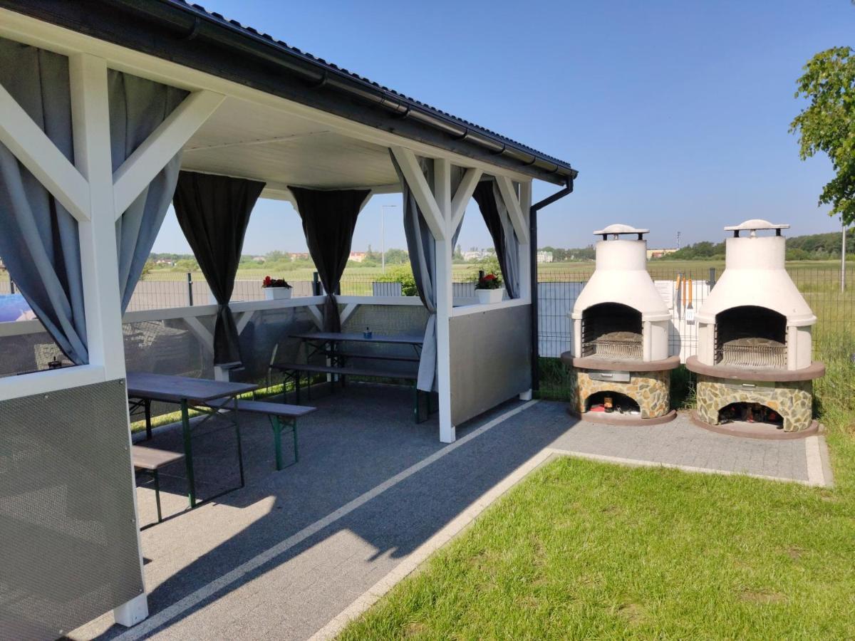 Aurora Ustka-Przewloka Aparthotel Екстериор снимка
