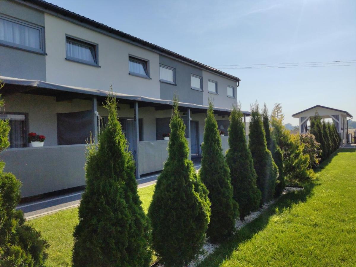 Aurora Ustka-Przewloka Aparthotel Екстериор снимка