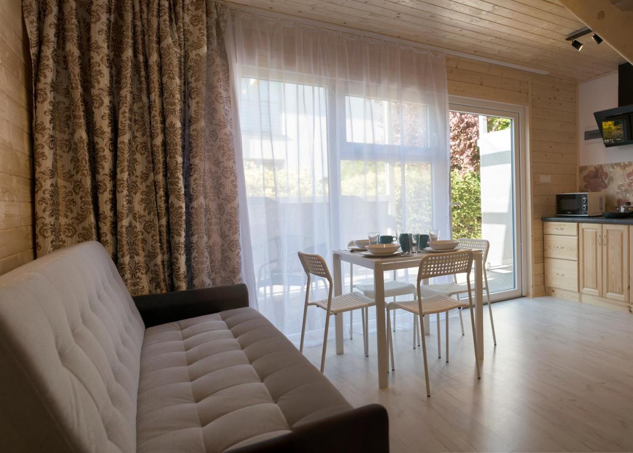 Aurora Ustka-Przewloka Aparthotel Екстериор снимка